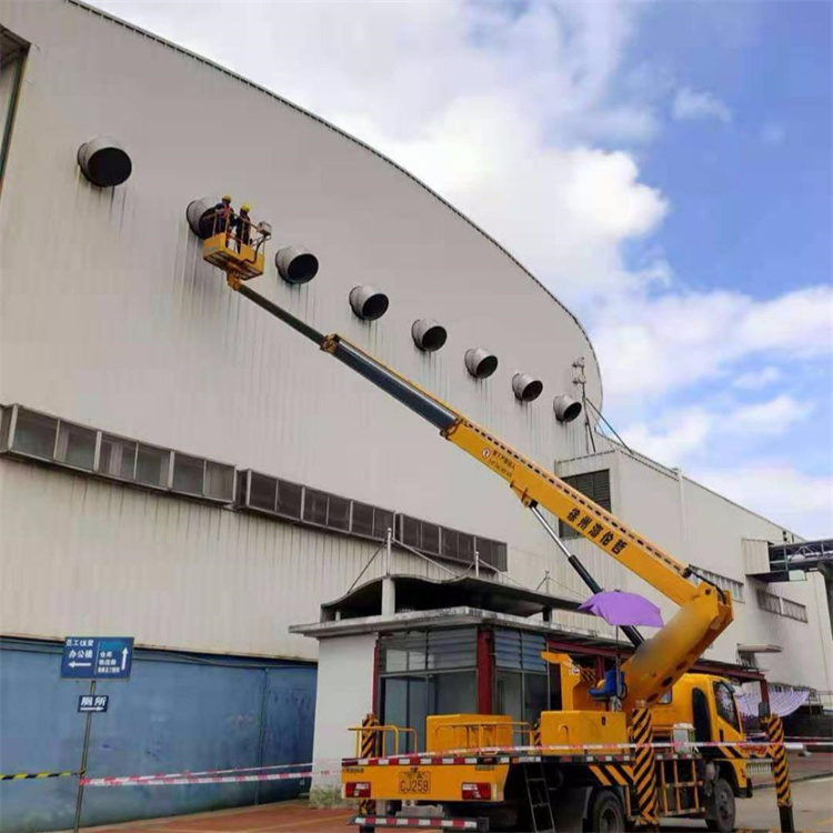 乐平高空作业车出租服务：专业广告牌安装解决方案